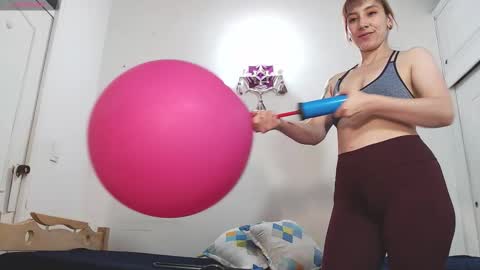 Snapshot of aliciawithe chatting on February 20, 2026, 11:32 am Alicia online show from February 20, 2026, 11:32 am