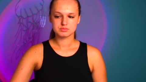 Snapshot of alicie_dream_ chatting on September 9, 2025, 11:21 am Alicie online show from September 9, 2025, 11:21 am
