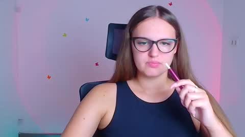 Snapshot of alicie_dream_ chatting on September 12, 2025, 11:32 am Alicie online show from September 12, 2025, 11:32 am