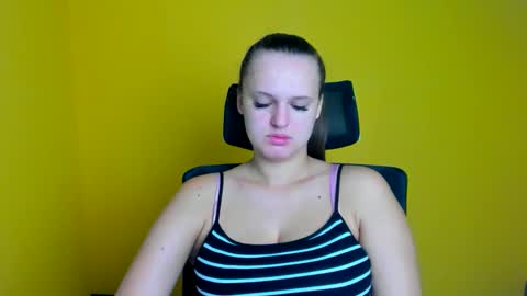 Snapshot of alicie_dream_ chatting on September 16, 2025, 5:41 am Alicie online show from September 16, 2025, 5:41 am