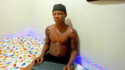 Snapshot of alid_17 chatting on December 4, 2024, 8:12 am Alid 17 online show from December 4, 2024, 8:12 am