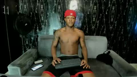 Snapshot of alid_17 chatting on October 18, 2025, 7:25 pm Alid 17 online show from October 18, 2025, 7:25 pm