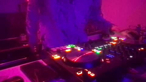 Snapshot of alien8720 chatting on January 28, 2025, 9:29 pm busco rockera online show from January 28, 2025, 9:29 pm