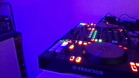 Snapshot of alien8720 chatting on March 2, 2025, 1:16 pm busco rockera online show from March 2, 2025, 1:16 pm