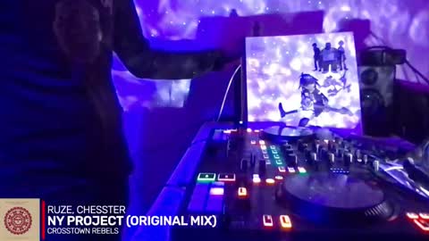 Snapshot of alien8720 chatting on September 16, 2025, 6:09 pm busco rockera online show from September 16, 2025, 6:09 pm