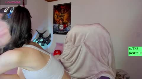 Aiko  Independent Model  online show from November 22, 2025, 7:57 pm