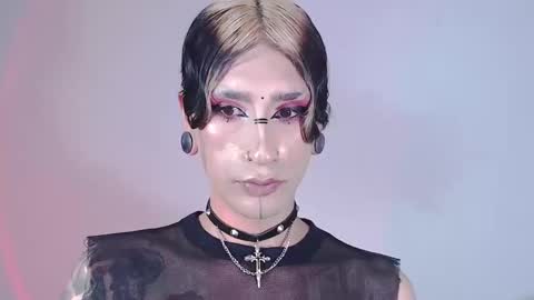 Snapshot of alienexxx chatting on December 11, 2024, 12:54 am     online show from December 11, 2024, 12:54 am