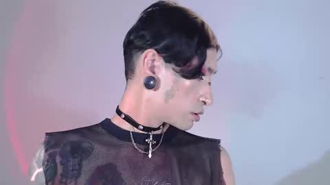 Snapshot of alienexxx chatting on December 11, 2024, 3:56 am     online show from December 11, 2024, 3:56 am