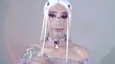 Snapshot of alienexxx chatting on January 25, 2025, 2:37 am     online show from January 25, 2025, 2:37 am