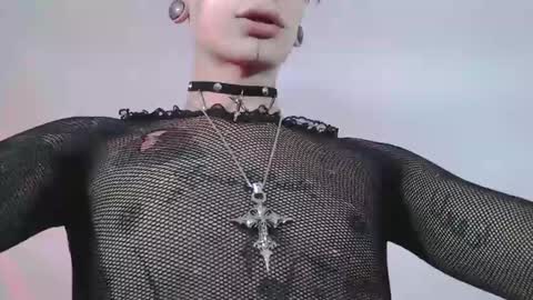 Snapshot of alienexxx chatting on March 1, 2025, 3:43 am     online show from March 1, 2025, 3:43 am