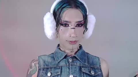 Snapshot of alienexxx chatting on March 7, 2025, 1:09 am     online show from March 7, 2025, 1:09 am