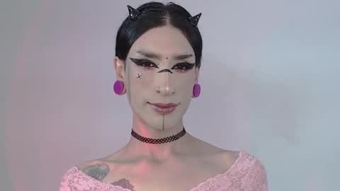 Snapshot of alienexxx chatting on September 25, 2025, 8:56 pm     online show from September 25, 2025, 8:56 pm