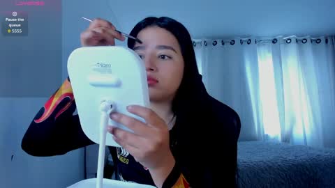 aliice_walker_ online show from March 18, 2026, 4:43 pm