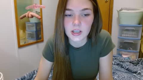 aliii1123 online show from February 18, 2025, 2:05 am