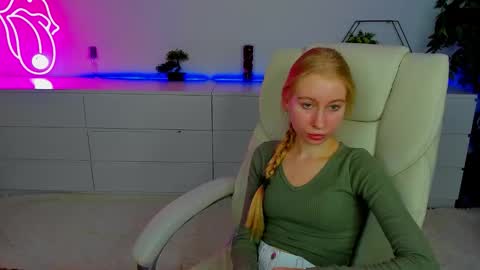 Alina online show from October 1, 2025, 12:11 pm