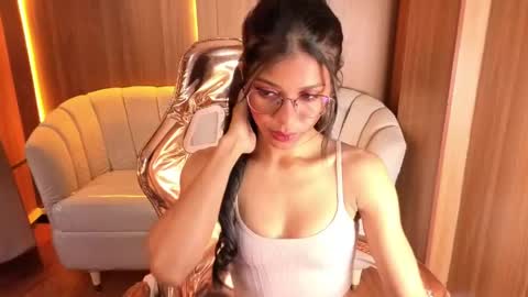 Snapshot of alina_b_ chatting on April 23, 2026, 8:00 pm alina_b_ online show from April 23, 2026, 8:00 pm