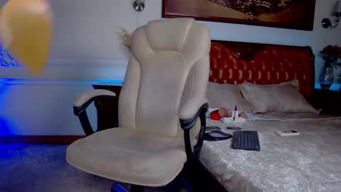 Snapshot of alina_grosu chatting on September 28, 2025, 7:19 pm Alina online show from September 28, 2025, 7:19 pm