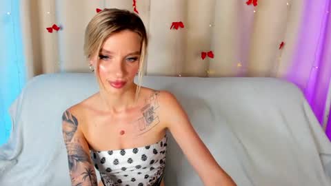 Alina online show from June 28, 2026, 1:22 am