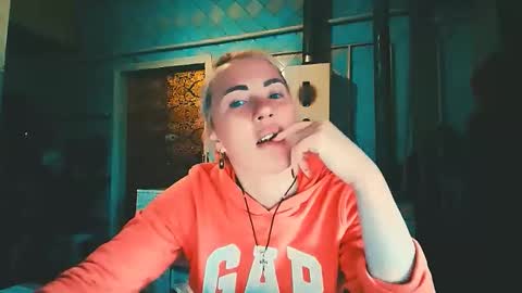 Snapshot of alinafrey_ chatting on April 27, 2026, 9:07 am Alina online show from April 27, 2026, 9:07 am