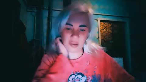 Snapshot of alinafrey_ chatting on May 30, 2026, 7:44 pm Alina online show from May 30, 2026, 7:44 pm