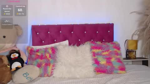 lili online show from October 8, 2025, 5:38 am