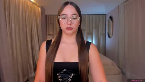alinakravitz_ online show from September 27, 2025, 11:26 am