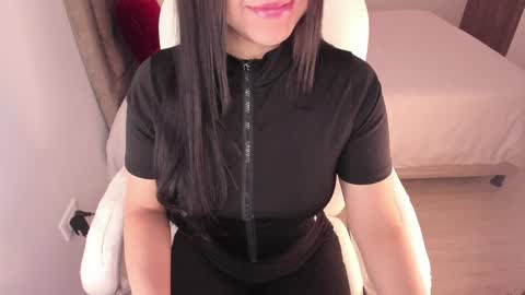 Snapshot of alinaowens chatting on January 18, 2025, 5:26 pm alinaowens online show from January 18, 2025, 5:26 pm