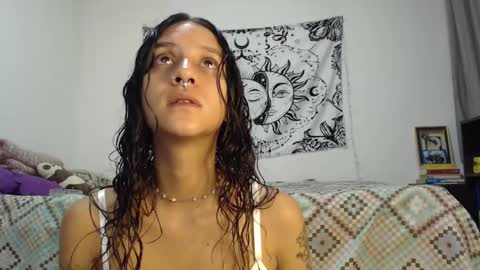 Snapshot of alinawoolf_ chatting on December 9, 2024, 2:02 am  Ali  online show from December 9, 2024, 2:02 am