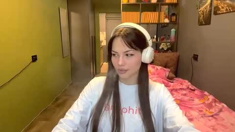 Snapshot of alinedifede chatting on October 8, 2025, 10:13 am Alice online show from October 8, 2025, 10:13 am