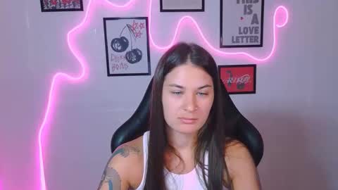 Snapshot of alisarossy chatting on May 26, 2026, 8:38 pm Alisa online show from May 26, 2026, 8:38 pm