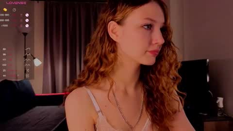 Alisa online show from November 30, 2025, 7:18 pm