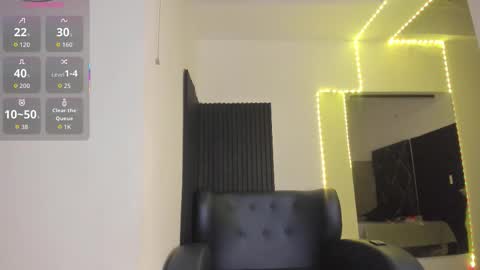 alise_mason online show from November 28, 2025, 9:17 pm