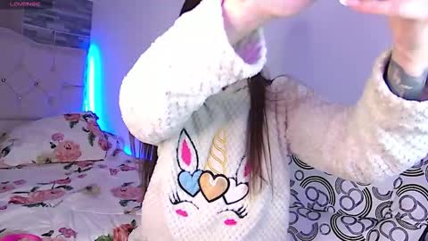 Snapshot of alisha__4 chatting on September 21, 2025, 2:13 am Alii online show from September 21, 2025, 2:13 am