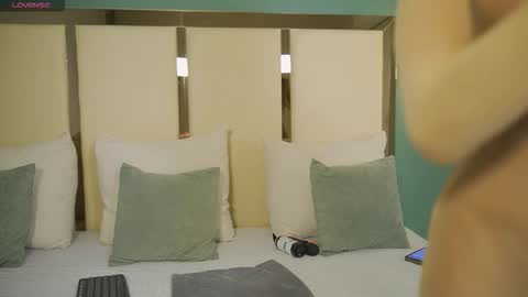 buy my videos follow me in my new instagram fernanda699  online show from November 23, 2025, 4:01 am