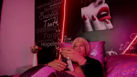 Snapshot of alishaa_nixx chatting on September 22, 2025, 4:03 am alishaa_nixx online show from September 22, 2025, 4:03 am