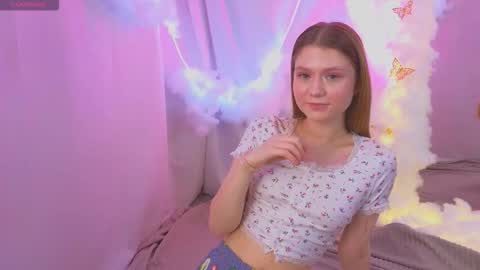 Alisia online show from October 13, 2025, 11:21 am