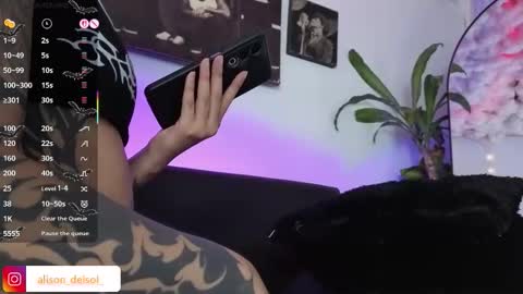 alison_wynter online show from January 18, 2026, 4:27 am