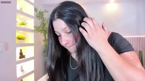 Snapshot of alisonhalle chatting on September 27, 2025, 11:21 pm Alison online show from September 27, 2025, 11:21 pm