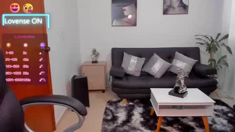 Alisson online show from March 4, 2025, 2:32 pm