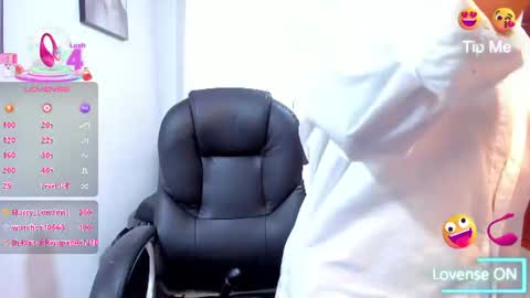 Snapshot of alisonlemoos chatting on June 14, 2026, 2:30 pm Alisson online show from June 14, 2026, 2:30 pm