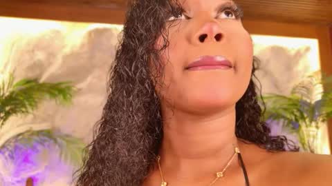 Snapshot of alisoon_moon chatting on February 12, 2026, 10:27 pm Alison Moon online show from February 12, 2026, 10:27 pm