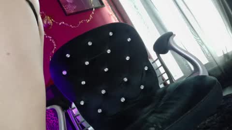 Snapshot of alissa4_ chatting on April 29, 2026, 5:22 am ALISSA online show from April 29, 2026, 5:22 am