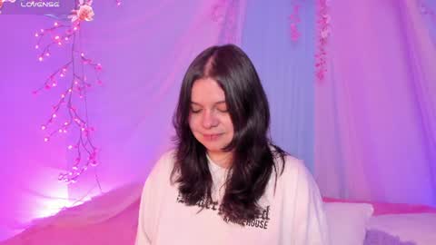 Mia online show from July 11, 2026, 4:37 am