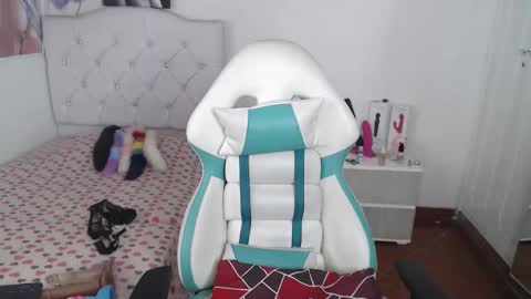 alissa_morrison online show from November 15, 2025, 2:13 pm