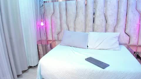 alisse_myers online show from August 6, 2026, 3:08 am