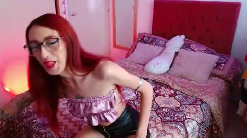 alissesallie_ online show from April 27, 2026, 7:45 pm