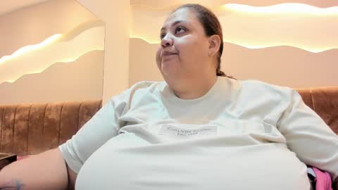 Alisson online show from April 8, 2026, 11:21 am