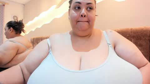 Alisson online show from April 10, 2026, 10:09 am