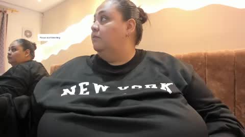 Alisson online show from April 12, 2026, 11:26 am