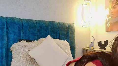 alisson_fox69 online show from November 12, 2025, 11:25 pm